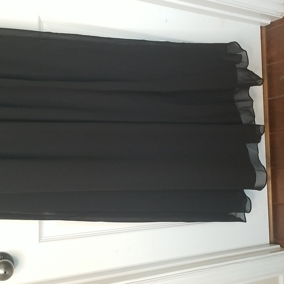 Azazie Hoya Black Sleevless Maxi Dress - Picture 4 of 16